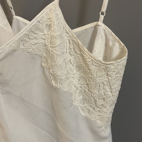 Women’s Talula White Lace Detail Cami. Size Medium - Picture 3 of 3
